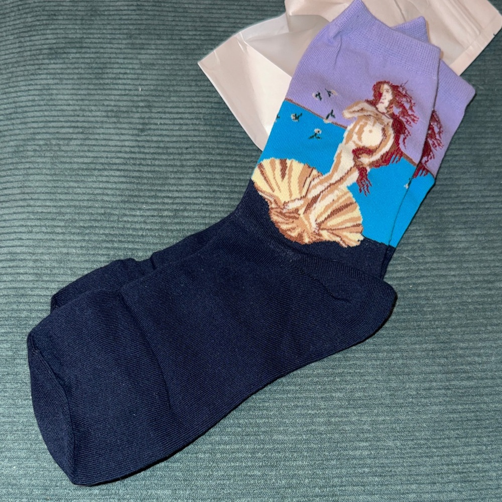 Art Socks with Birth of Venus Shell Design Navy & Lavender NEW